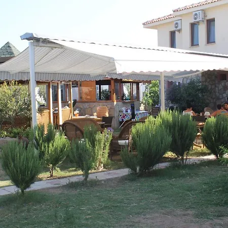 Ξενοδοχείο με διαμερίσματα Deniz Apart Palamutbuku